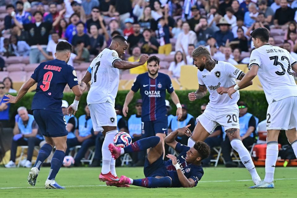 海港在亚冠已跨赛季10场不胜，上次赢球是整整一年前（海港亚冠已连续10场未胜，距上次赢球整整一年）