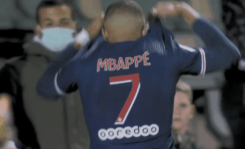 卡恩：如果卡尔延续良好状态，他在德国队站稳脚跟并不难（卡恩称卡尔若保持良好状态，坐稳德国队位置不成问题）