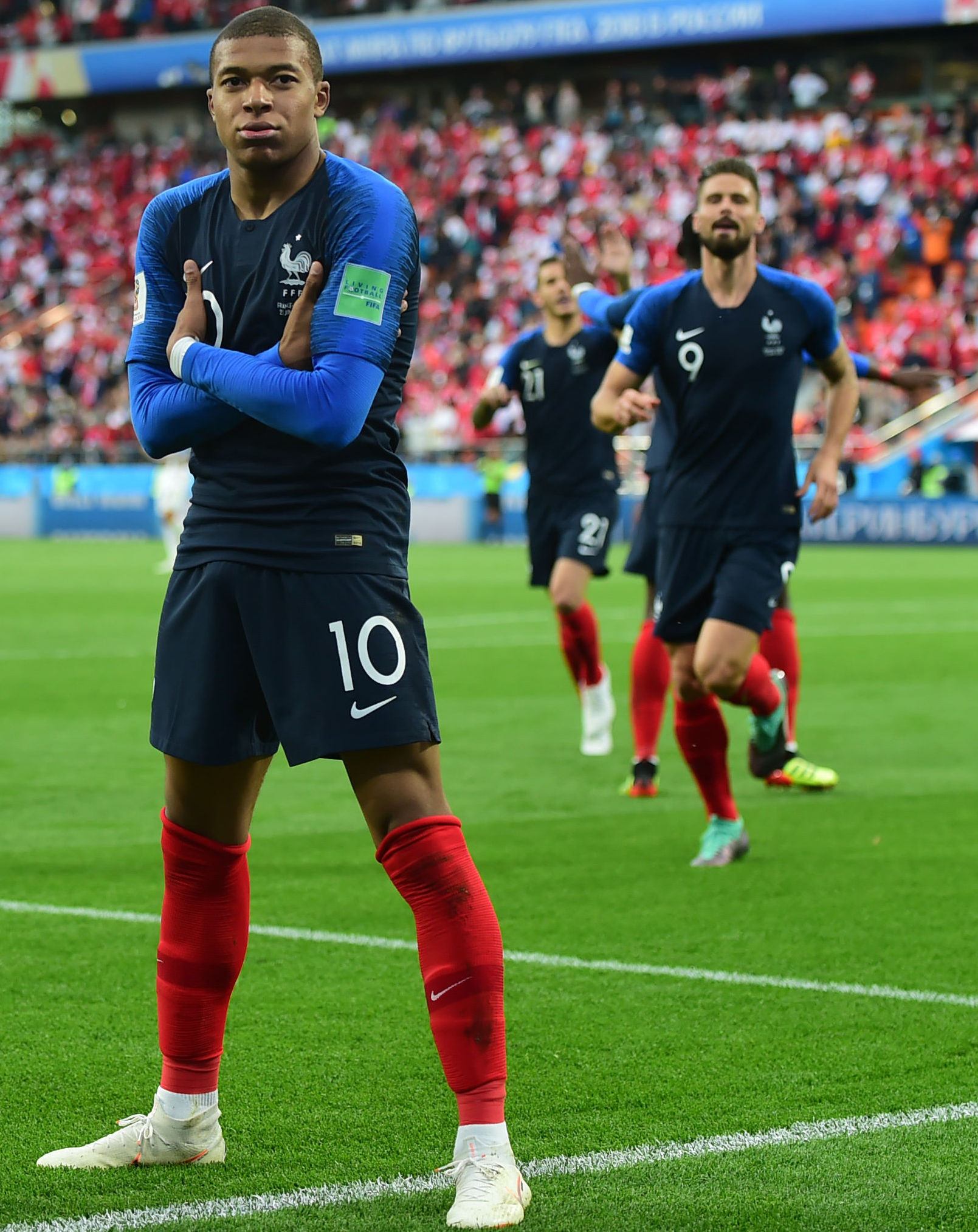 “追风少年”曲波忆国足生涯，深情感谢米卢（曲波回顾国足岁月：深情致谢米卢）