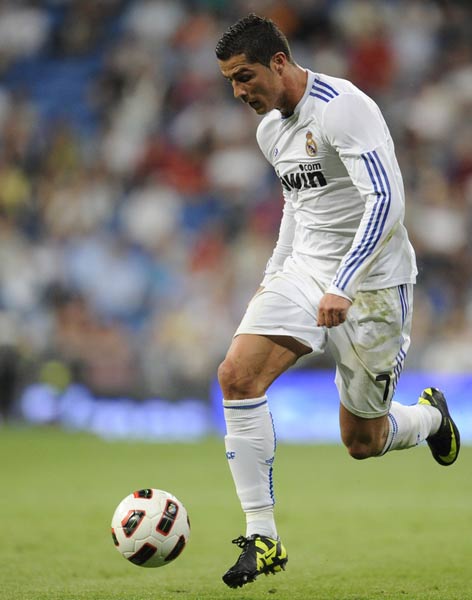 记者：老佛爷今天开启了机关枪模式，演讲的精彩程度前所未有（记者：老佛爷今日火力全开，演讲精彩空前）