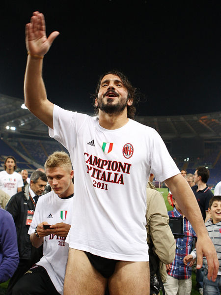 阿德巴约：10点半训练我8点半就到 C罗已经在游泳（阿德巴约：训练10点半我8点半就到，C罗早已在泳池开练）