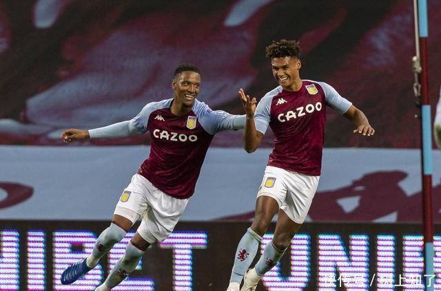 传承！达伦弗莱彻2014年最后一次在曼联出场，11年后儿子曼联首秀（传承接力：达伦·弗莱彻2014谢幕曼联，11年后儿子上演红魔首秀）