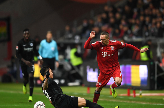 刺激的金靴争夺战！法比奥大四喜以28球力压卡扎获中超金靴（法比奥大四喜轰至28球，力压卡扎加冕中超金靴）