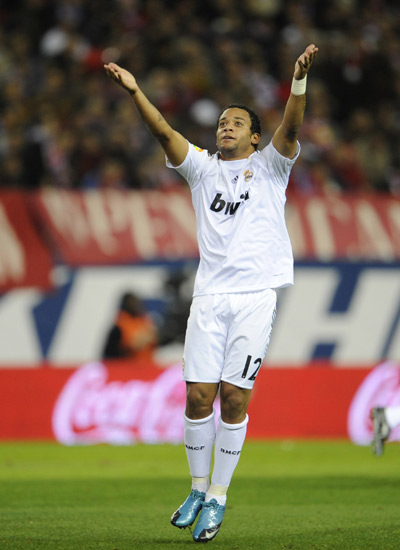 阿森纳发布战小蜜蜂赛前海报：因卡皮耶单人出镜