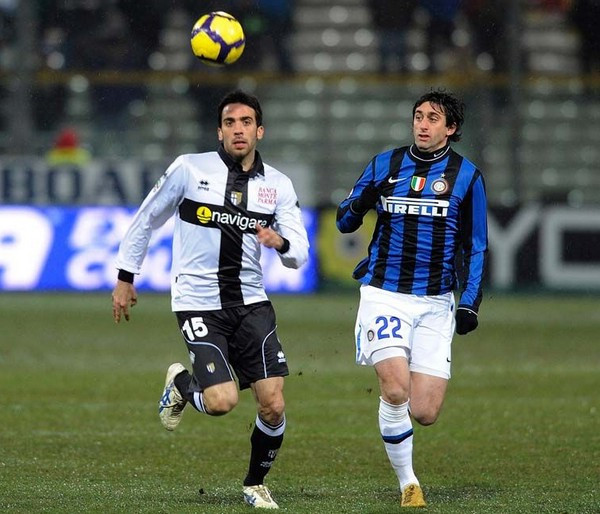 中足联俱乐部财务约定：若签阴阳合同俱乐部将降级，球员禁赛两年（中足联明确财务红线：涉阴阳合同，俱乐部降级、球员禁赛两年）