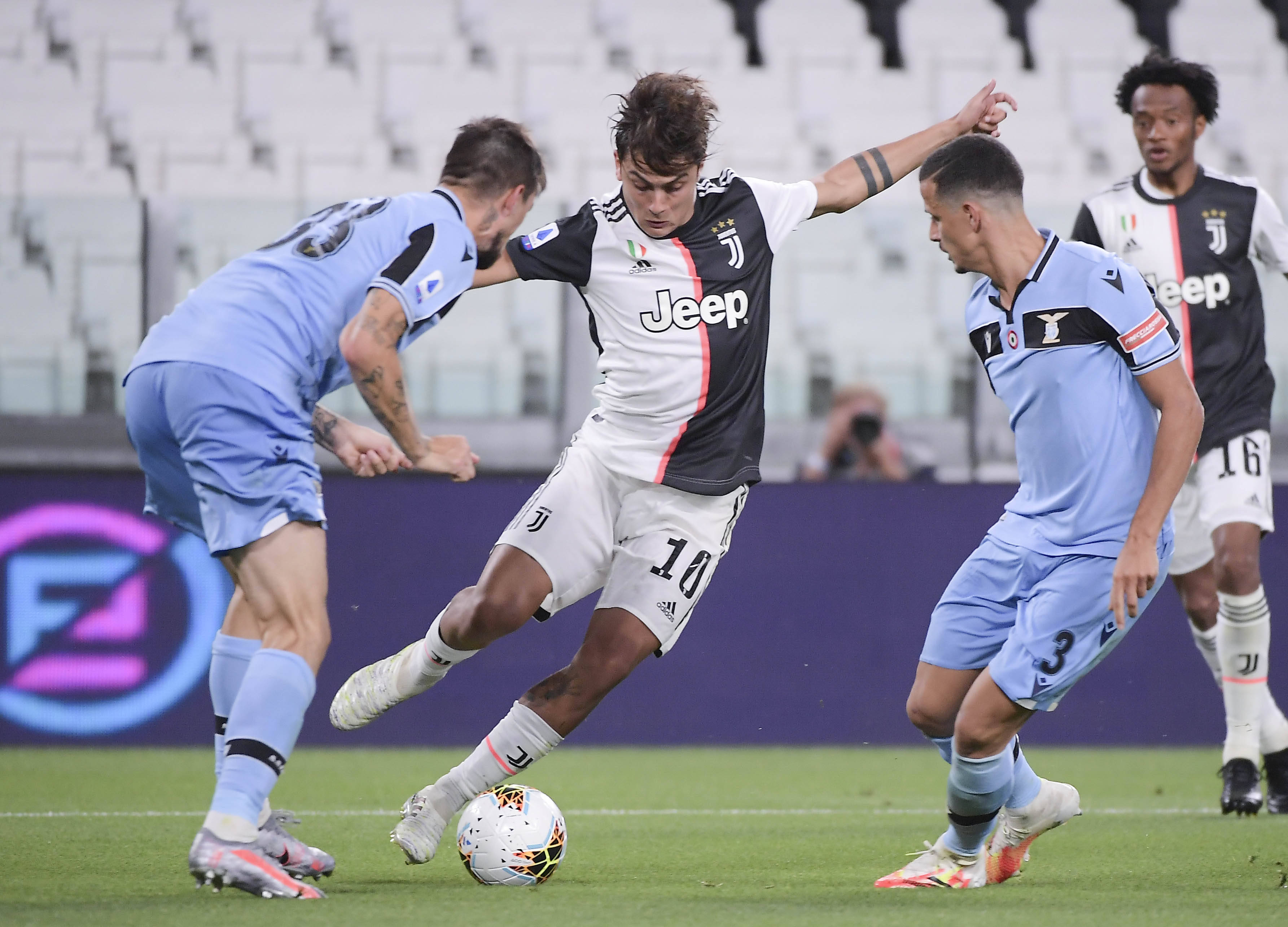 中场节奏控制得太稳（中场节奏把控极稳）