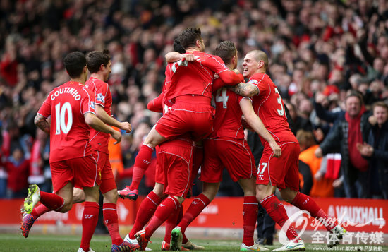 湖人三巨头化学反应初见成效（湖人三巨头默契渐入佳境）